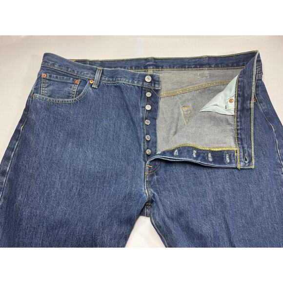 Levi's 501 Men's Straight Leg Button Fly Blue Denim Jeans - Size 44x30 (44x31) - Picture 2 of 6